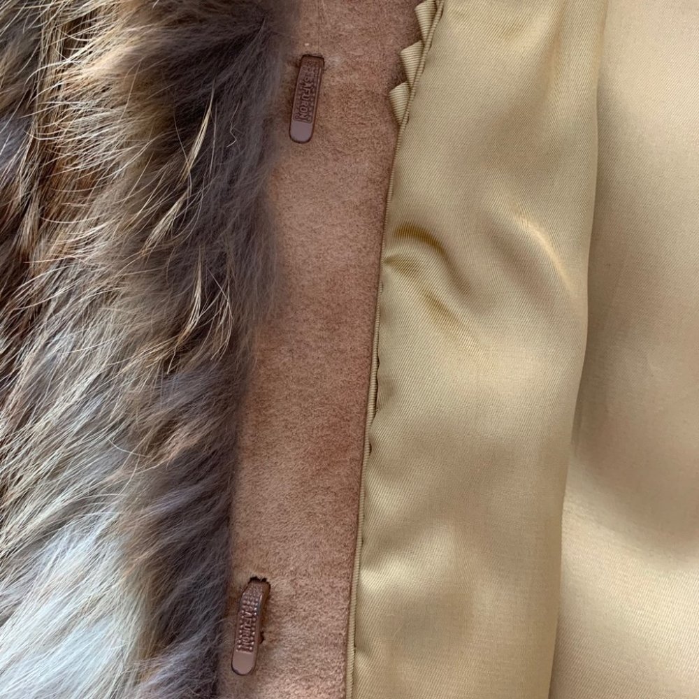 Women’s Authentic Vintage Fox Fur Coat - Picture 8 of 11
